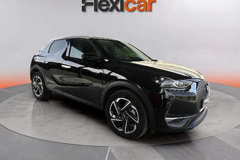 Negro Usado 2022 DS Automobiles DS3 Crossback Rivoli SUV | 18.490 € (Buen precio) - Imagen 1/4