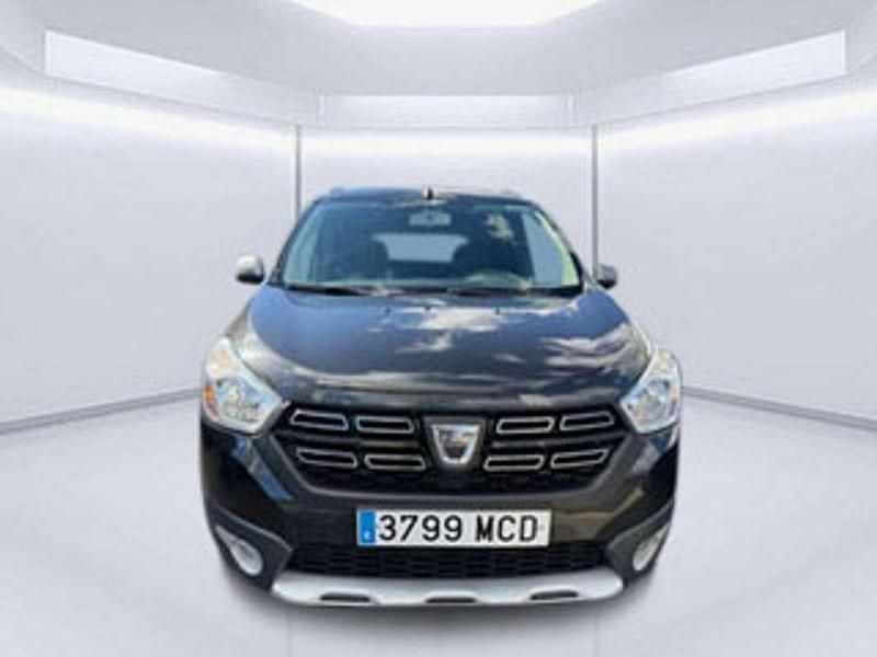 Usado Dacia Lodgy Comfort 116 CV (85 kW) 2022 Negro Monovolumen