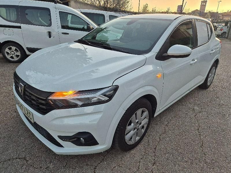 Usado Dacia Sandero Comfort 101 CV (74 kW) 2022 Blanco Berlina