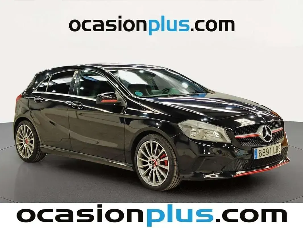 Usado Mercedes A200 Urban 136 CV (100 kW) 2016 Negro Utilitario