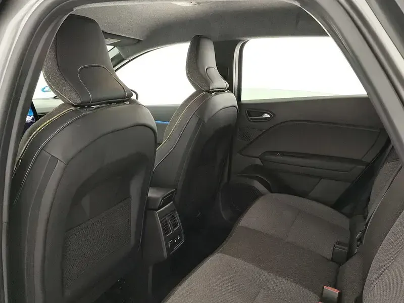 Usado Renault Captur Techno 100 CV (73 kW) 2025 SUV