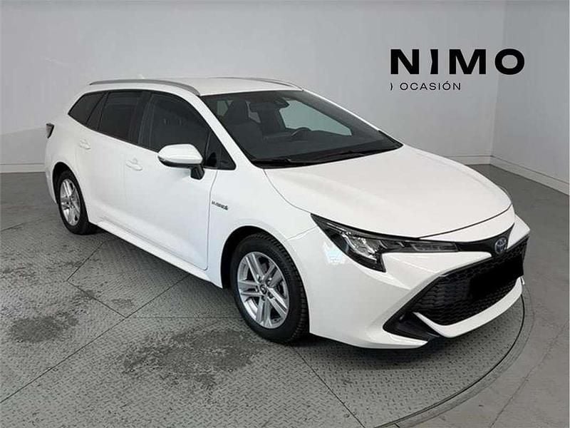 Usado Toyota Corolla Active 122 CV (89 kW) 2021 Blanco classic Familiar
