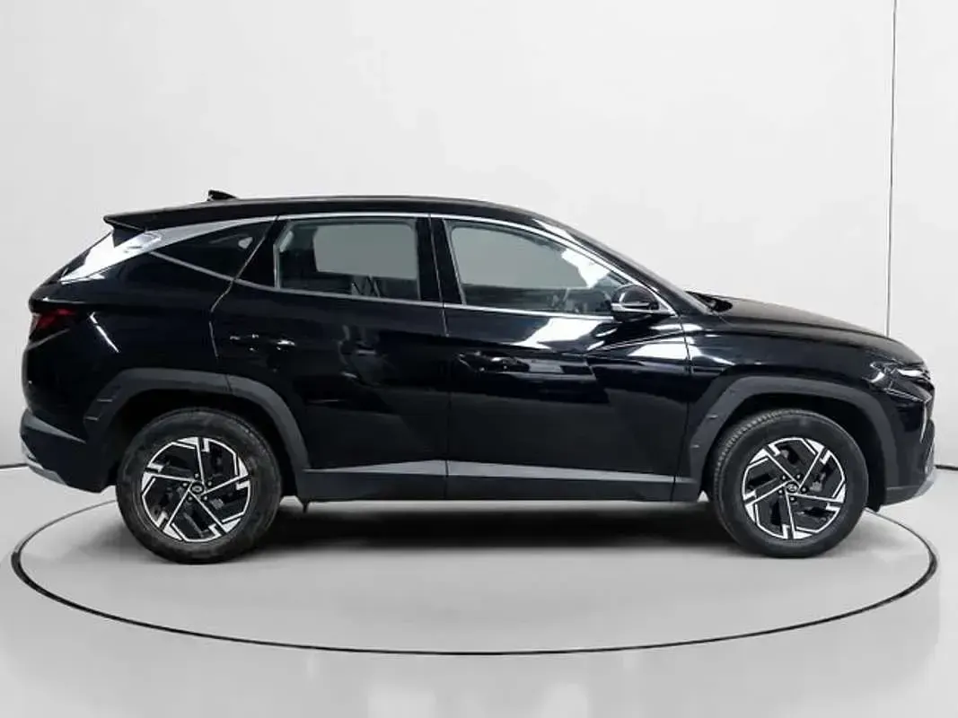 Usado Hyundai Tucson 215 CV (158 kW) 2025 Negro SUV