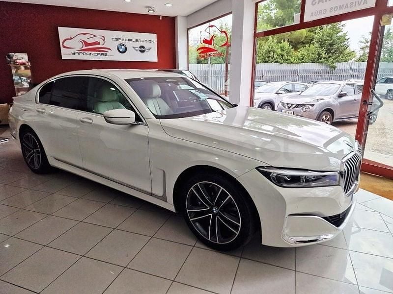 Usado BMW 745e Sport Line 394 CV (289 kW) 2019 Blanco Berlina