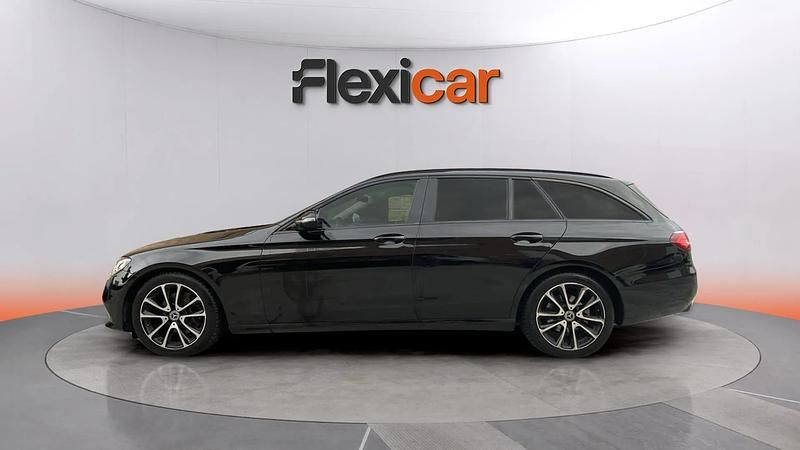 Usado Mercedes E220 194 CV (142 kW) 2019 Negro Familiar