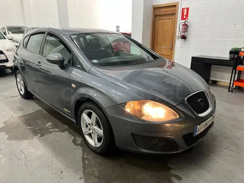 Usado Seat Leon Copa 105 CV (77 kW) 2013 Azul Berlina