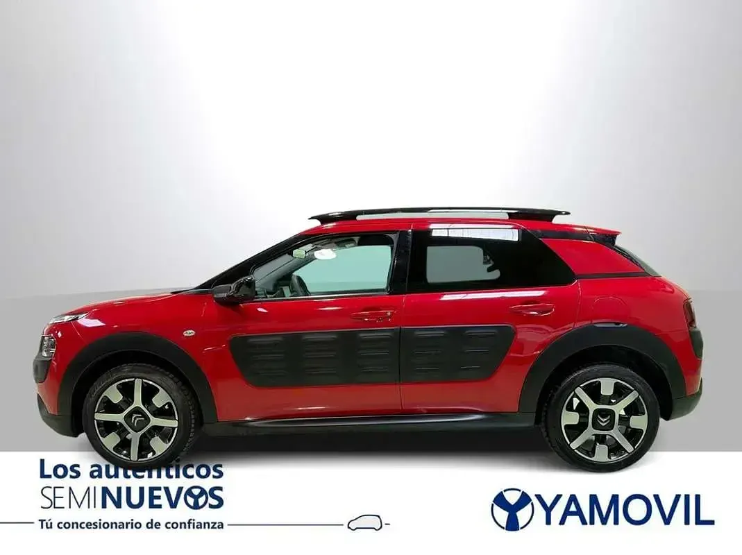 Usado Citroën C4 Cactus Feel 82 CV (60 kW) 2016 Rojo Utilitario