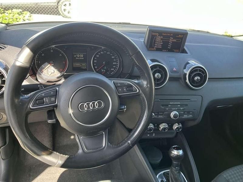 Usado Audi A1 Attraction 90 CV (66 kW) 2012 Blanco Utilitario