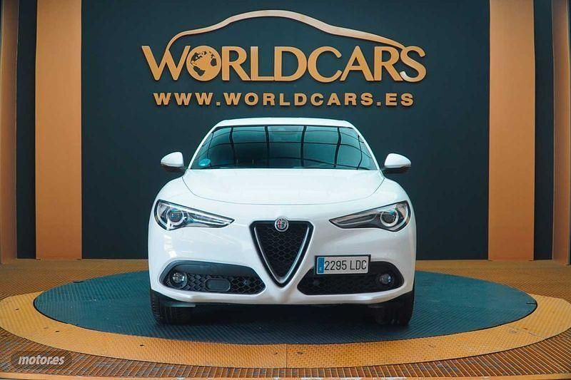 Usado Alfa Romeo Stelvio Executive 210 CV (154 kW) 2019 Blanco SUV