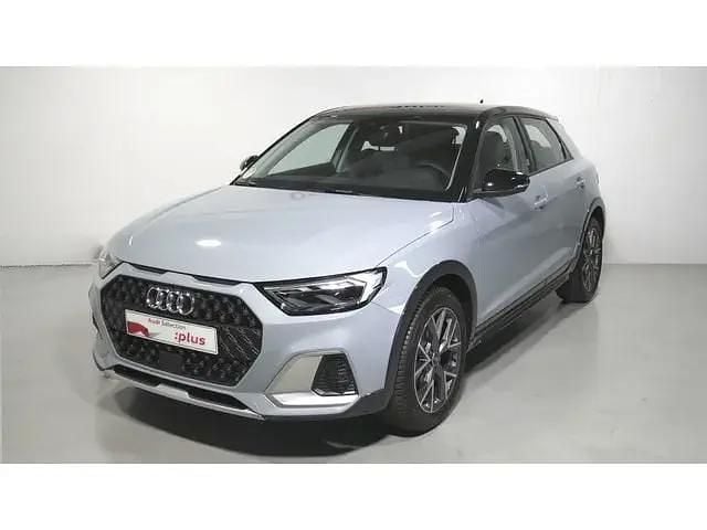 Usado Audi A1 116 CV (85 kW) 2025 Gris / plata SUV
