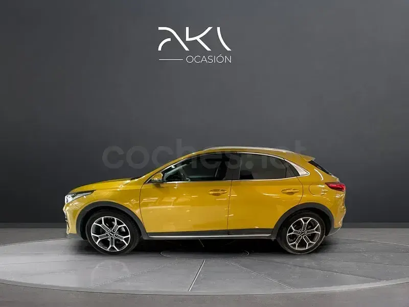 Usado Kia XCeed 160 CV (117 kW) 2021 Marrón SUV