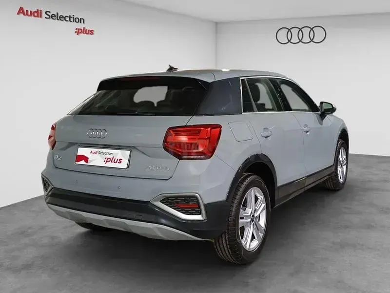 Usado Audi Q2 Advanced Plus 116 CV (85 kW) 2025 Gris / plata SUV