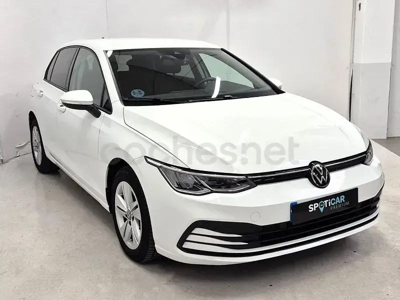 Usado VW Golf VIII Life 115 CV (84 kW) 2023 Blanco Berlina