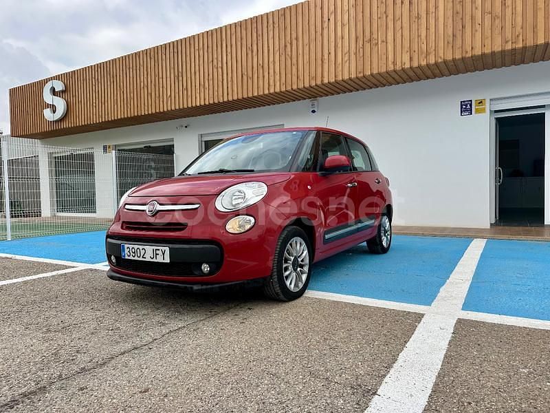 Usado Fiat 500L Lounge 95 CV (69 kW) 2016 Rojo Monovolumen