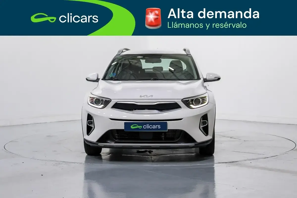 Usado Kia Stonic 100 CV (73 kW) 2022 Blanco SUV