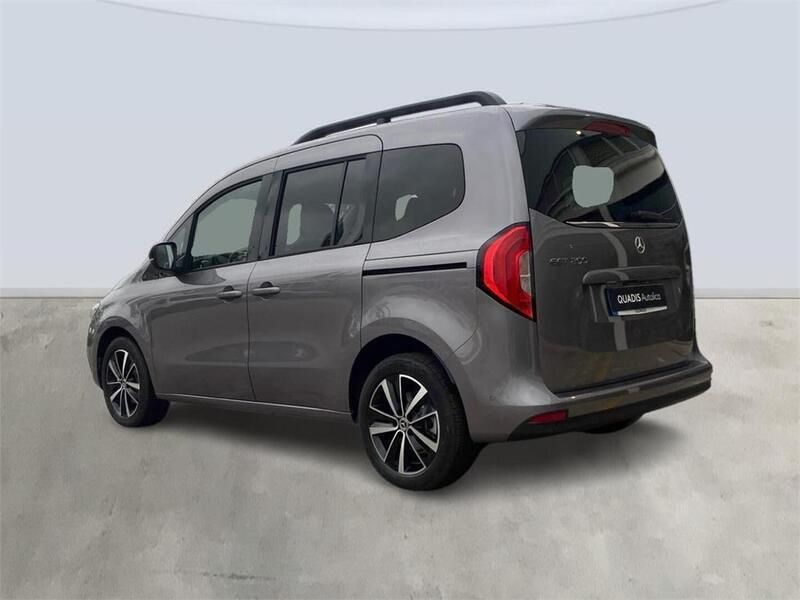 Usado Mercedes EQT200 89 kW (122 CV) 2025 Gris cromita Monovolumen