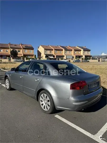 Usado Audi A4 140 CV (102 kW) 2007 Gris / plata Berlina