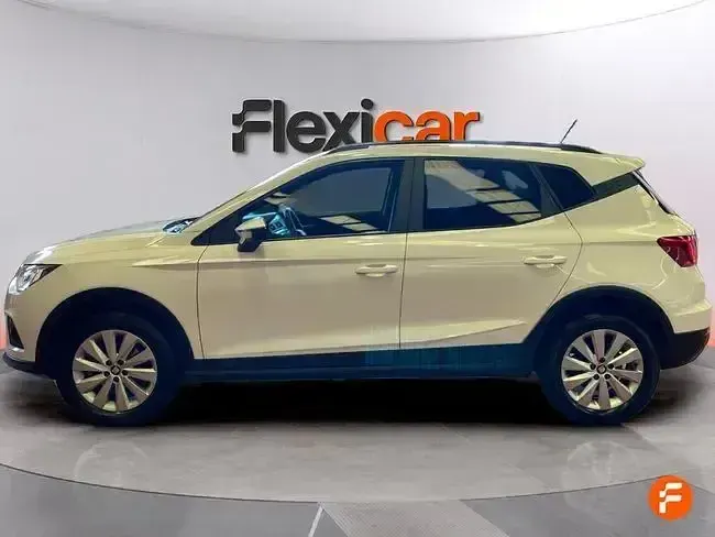 Usado Seat Arona Reference 95 CV (69 kW) 2019 Blanco SUV