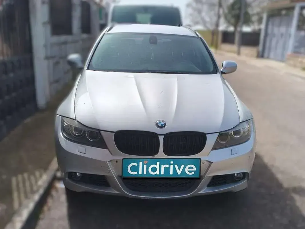 Usado BMW 320 177 CV (130 kW) 2012 Gris Familiar