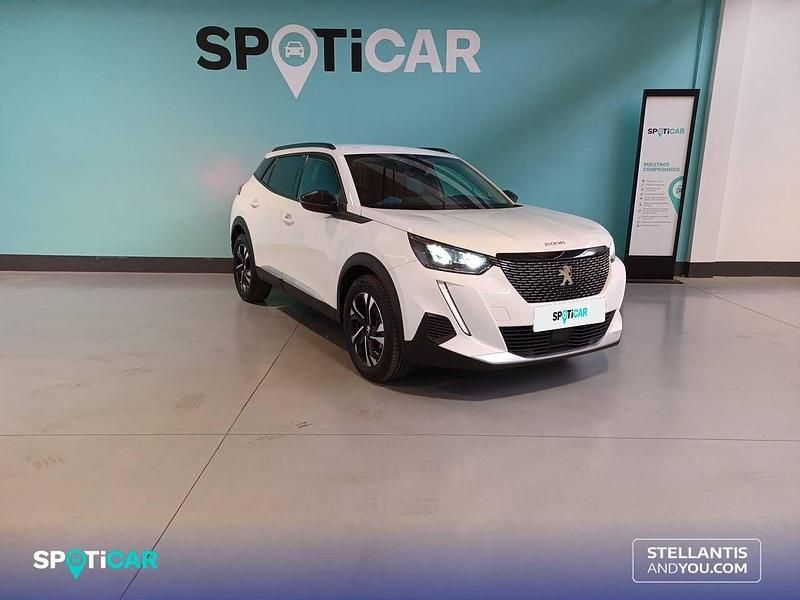 Usado Peugeot 2008 Allure 130 CV (95 kW) 2022 Blanco SUV