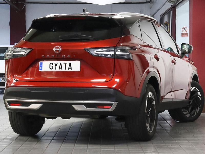 Usado Nissan Qashqai N-Connecta 158 CV (116 kW) 2025 Rojo SUV