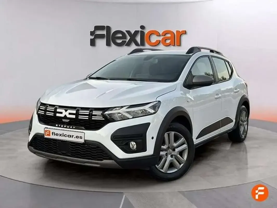 Usado Dacia Sandero Essentiel 91 CV (66 kW) 2023 Blanco Utilitario