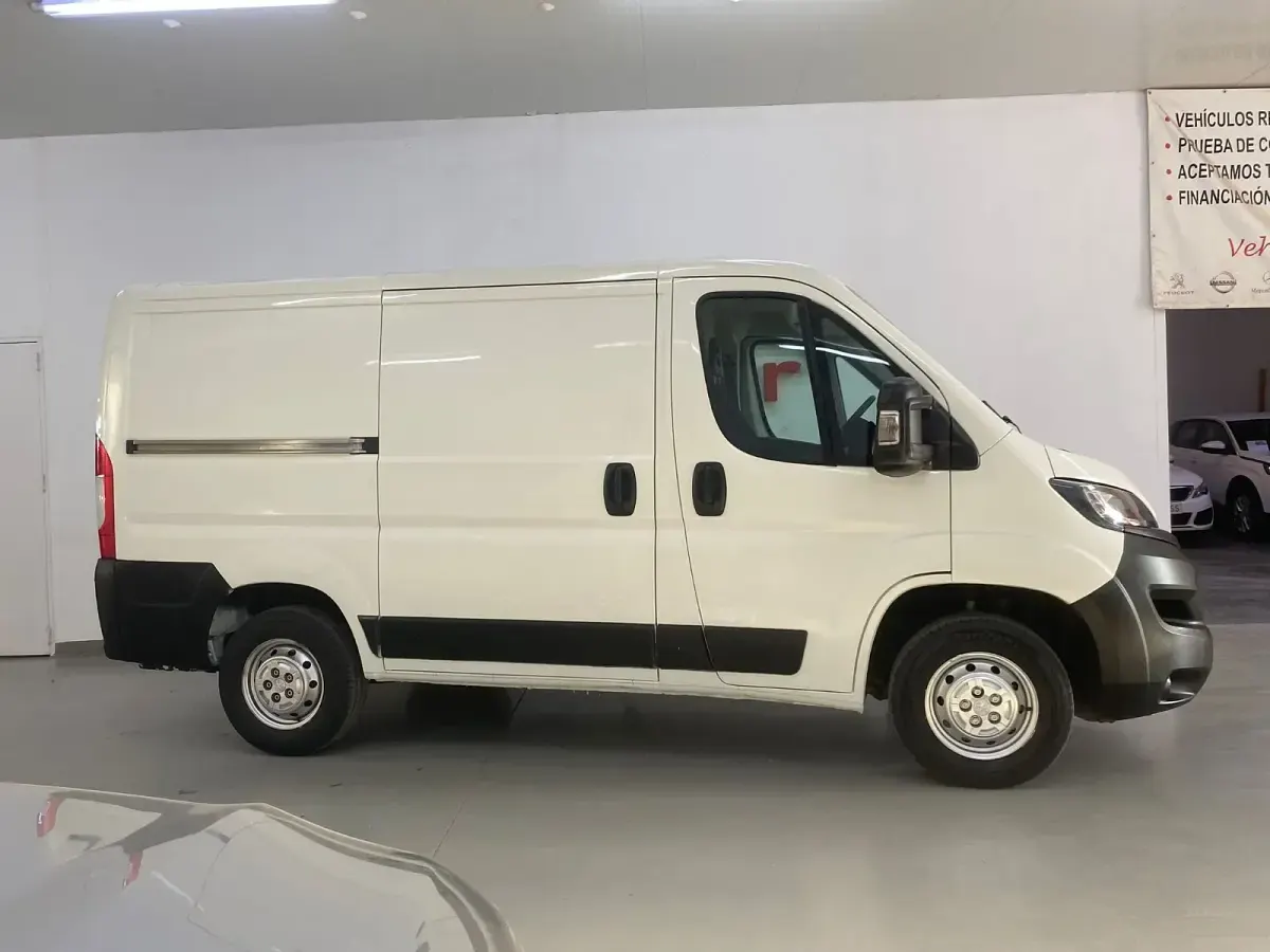 Usado Peugeot Boxer 120 CV (88 kW) 2021 Blanco Van