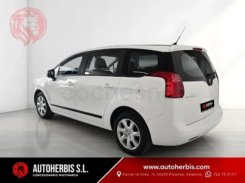 Używany Peugeot 5008 Access 115 KM (84 kW) 2013 Biały Minivan