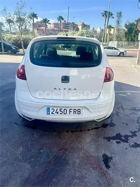 Usado Seat Altea 105 CV (77 kW) 2007 Blanco Monovolumen