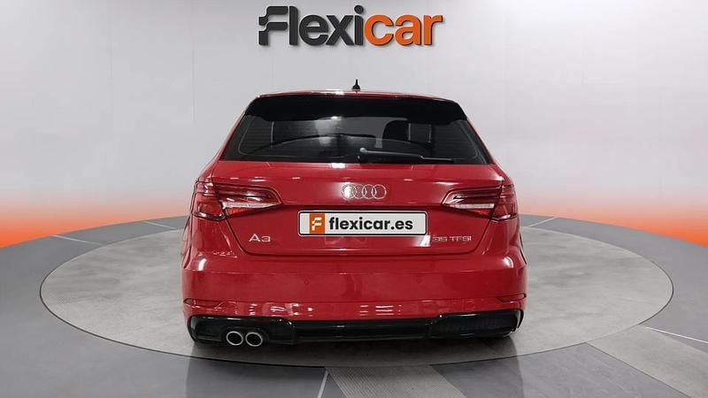 Usado Audi A3 S-Line 150 CV (110 kW) 2018 Rojo Berlina