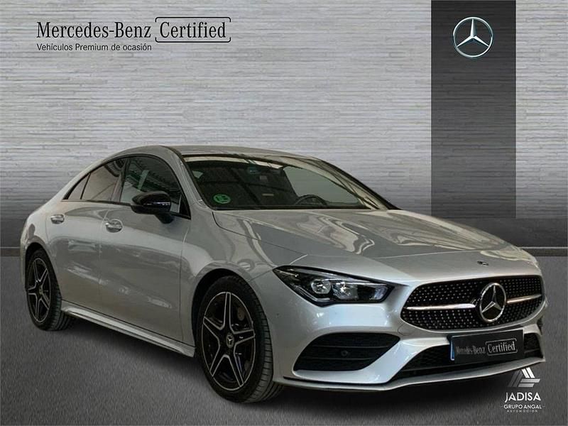 Usado Mercedes CLA220 AMG line 190 CV (139 kW) 2022 Gris / plata Berlina