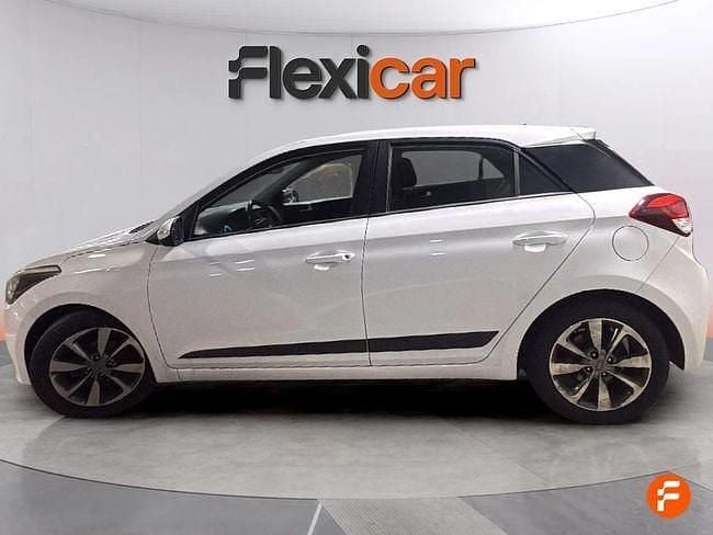 Usado Hyundai i20 Active 100 CV (73 kW) 2015 Blanco Berlina