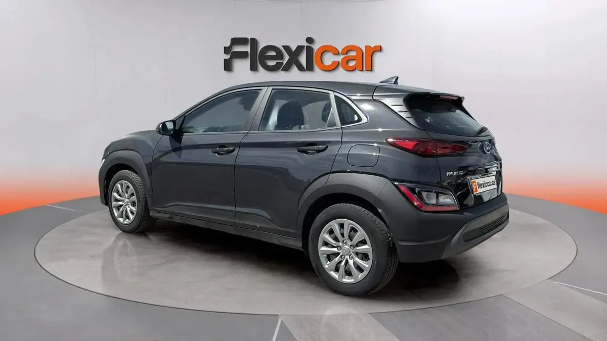 Usado Hyundai Kona 120 CV (88 kW) 2022 Negro SUV