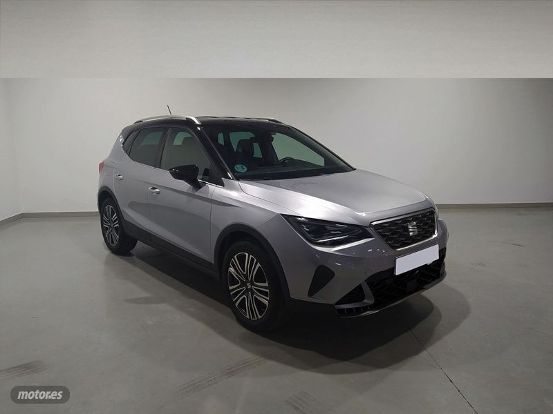 Plateado Usado 2024 Seat Arona FR SUV | 21.000 € (Un poco caro) - Imagen 1/4