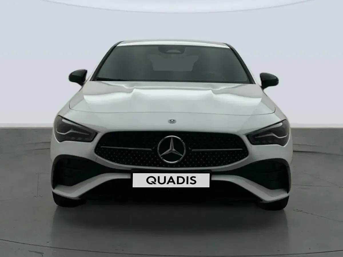 Usado Mercedes CLA250e 218 CV (160 kW) 2025 Blanco Coupe
