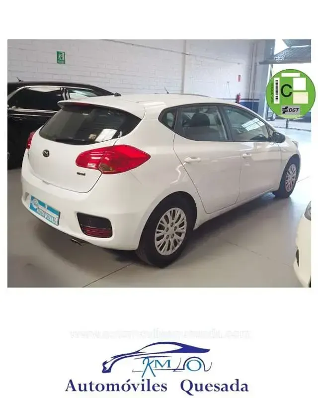 Usado Kia Ceed 90 CV (66 kW) 2016 Blanco Utilitario