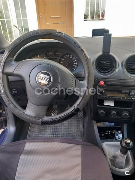 Brugt Seat Ibiza Stella 100 HK (73 kW) 2002 Blå Hatchback