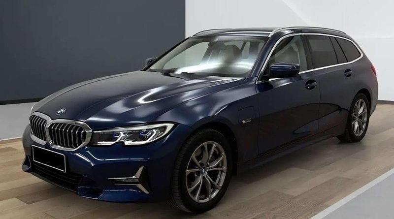 Usado BMW 330e 292 CV (214 kW) 2022 Beige Familiar