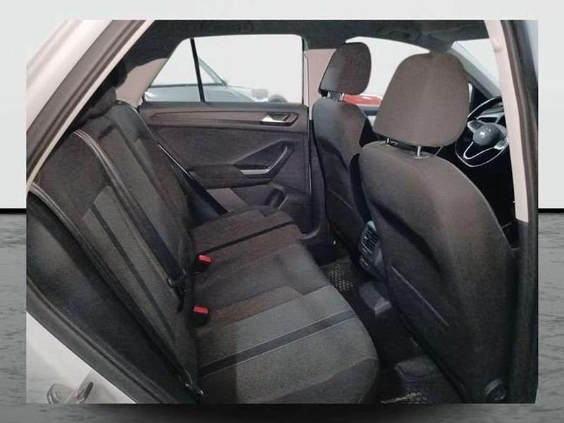 Usado VW T-Roc 111 CV (81 kW) 2023 Blanco SUV