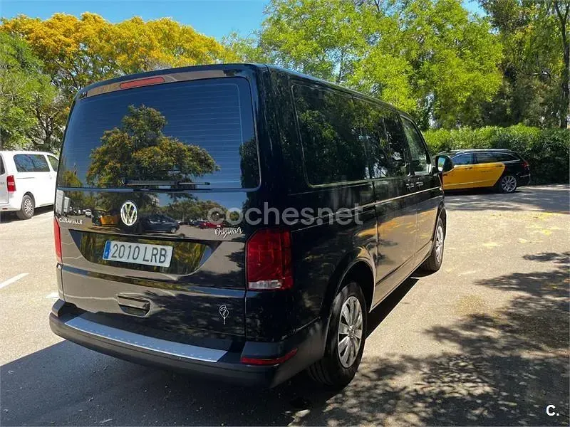 Usado VW Caravelle 110 CV (80 kW) 2021 Negro Van