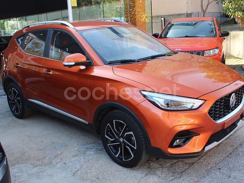 Usado MG ZS Luxury 106 CV (77 kW) 2023 Naranja SUV