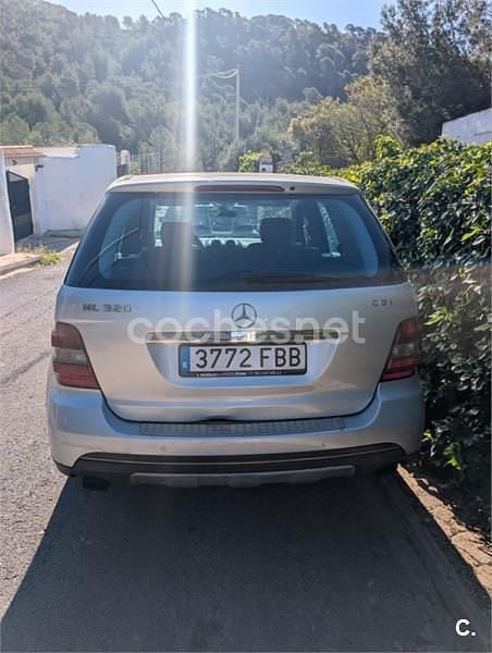 Usado Mercedes ML320 224 CV (164 kW) 2006 Gris / plata SUV