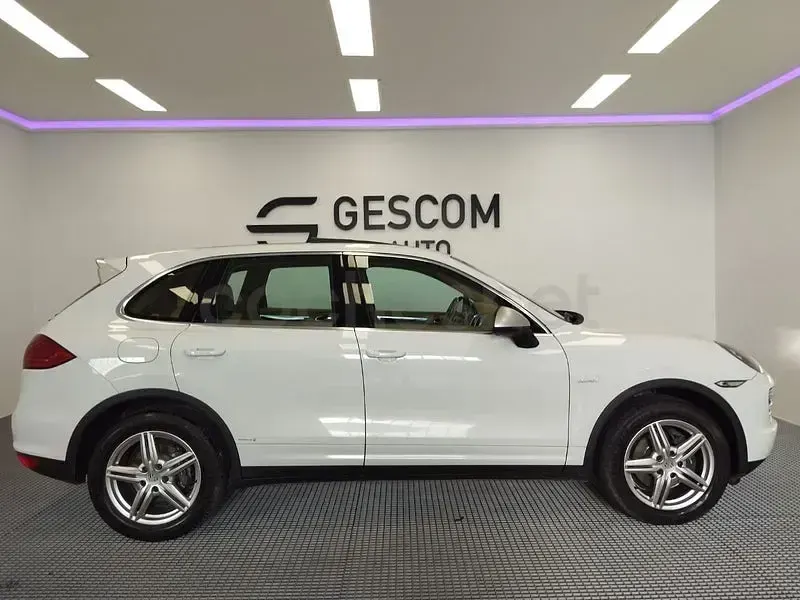 Usado Porsche Cayenne 245 CV (180 kW) 2012 Blanco SUV