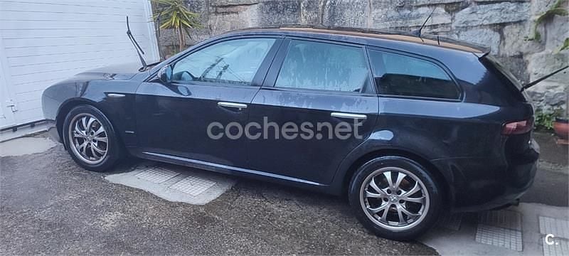 Usado Alfa Romeo 159 150 CV (110 kW) 2008 Negro Familiar