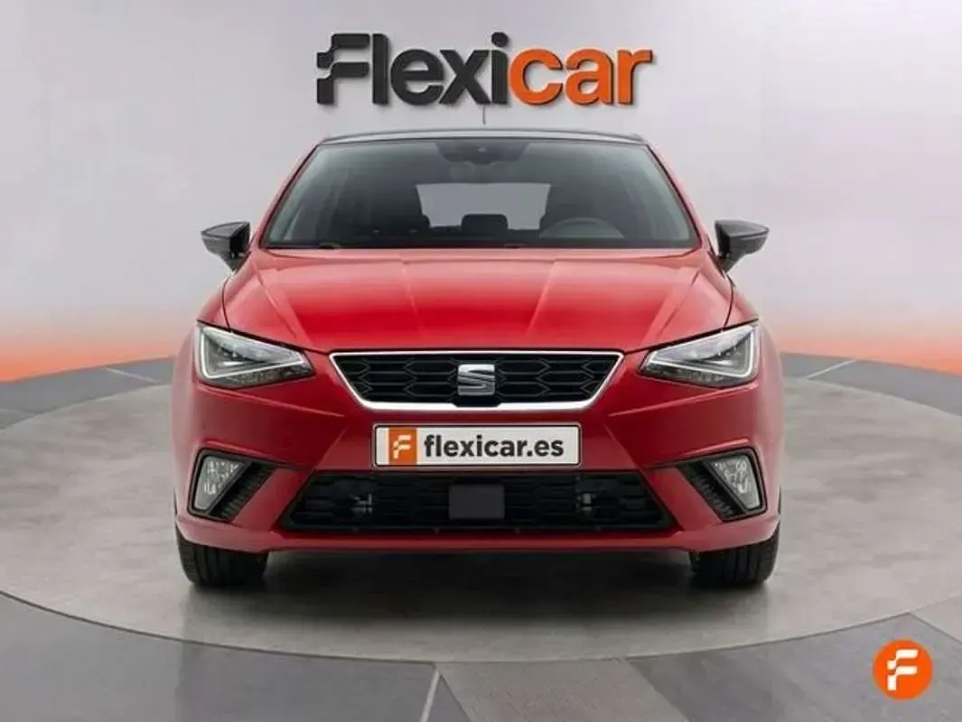 Usado Seat Ibiza FR 105 CV (77 kW) 2023 Gris Utilitario
