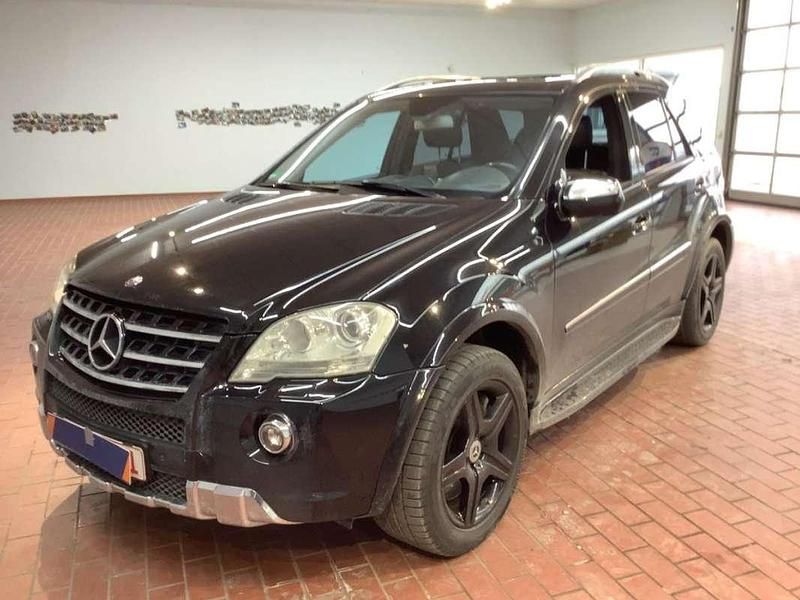 Negro Usado 2010 Mercedes ML63 AMG AMG SUV | 19.990 € - Imagen 1/4