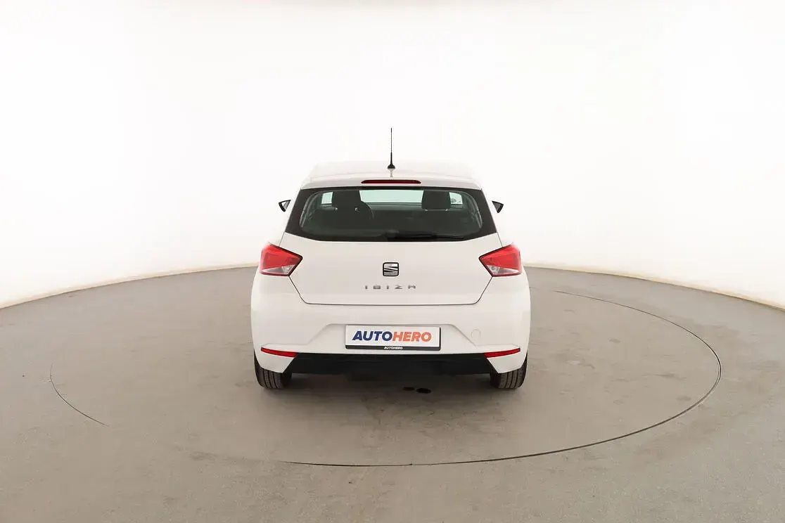 Usado Seat Ibiza Style 115 CV (84 kW) 2020 Blanco Utilitario