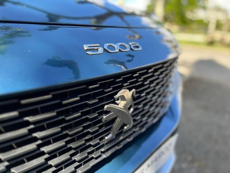 Usado Peugeot 5008 Allure 130 CV (95 kW) 2021 Azul Monovolumen