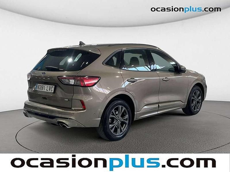 Usado Ford Kuga ST-Line 150 CV (110 kW) 2021 Plateado SUV