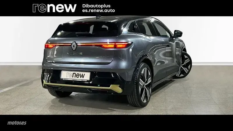 Usado Renault Megane E-Tech Iconic 161 kW (219 CV) 2022 Gris Berlina